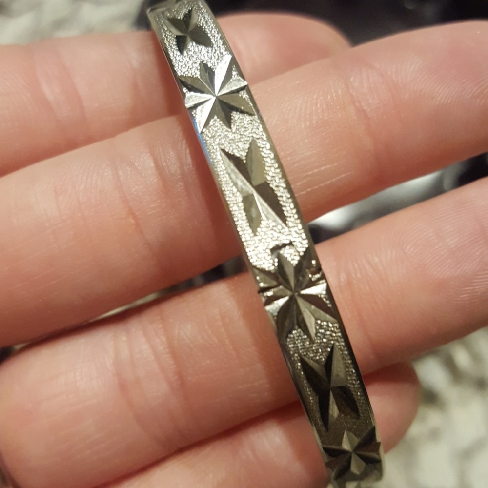 Vintage bangle bracelet - Picture 4 of 5